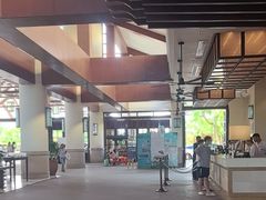-亚龙湾喜来登·美景台大堂吧