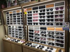 -视野联行眼镜·蔡司授权店(长白万象汇店)