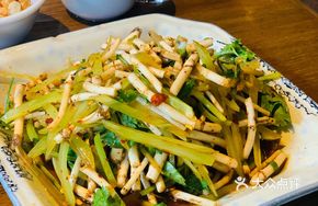 Bamboo Shoots with Hericium Mushroom Salad