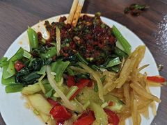 -燕味特色小吃