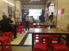 大堂-猪脚洪隆江猪脚饭