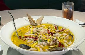 Sour Cabbage Duck Mouth Fish