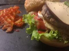 -HIGH FIVE哈福手工汉堡(桂林路店)