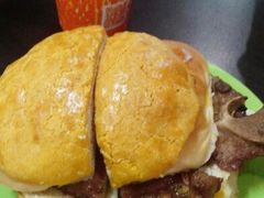 菠萝猪扒包-大利来记咖啡室(告利雅施利华街店)