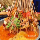 马路边边 | 一口回到小时候的串串香
