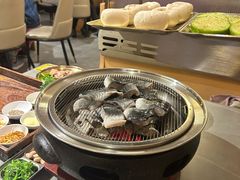 -围炉肉舍•炭烤活鳗•丹东海鲜烤肉(步行街店)