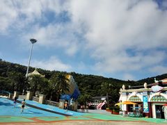 -平湖九龙山乐满地水上乐园