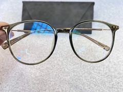 -爱视眸Eyeblling眼镜·依视路·蔡司镜片折扣店(百联南方商城购物中心)