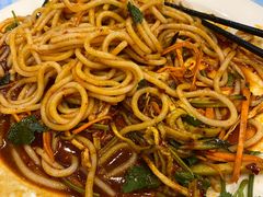 鸡丝凉米线-乡村小榭饭店