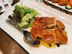 葡式烤乳猪-福龙葡国餐(百老汇店)