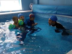 -月儿湾婴幼儿水育中心(门头沟石门营店)