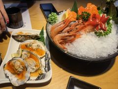 -枝魯枝魯自助料理