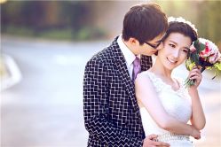 点击看大图 IMG_8863a_副本-维纳斯婚纱摄影(预约减现金)