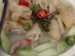 胡椒猪肚花胶煲-悦湖公馆