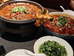 -万重锦·人文川菜馆(骡马市店)