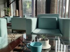 -梁鸿湿地丽笙度假酒店大堂吧