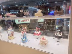-好利来(上海长宁龙之梦店)