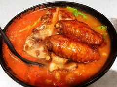 番茄汤底鸡翼出前一丁-华嫂冰室(尖沙咀店)