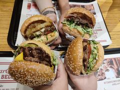 -The Habit Burger Grill 哈比特汉堡(爱琴海店)
