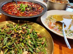 -有红鸡毛店·川菜(建设路店)