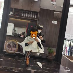 -首脑美发沙龙