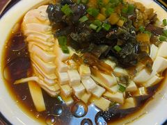 -虾弄弄海派小龙虾·牛羊蝎子火锅