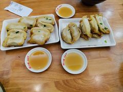-小姜锅贴(凤凰街店)