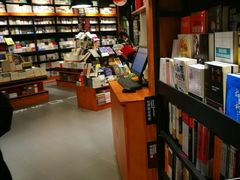 -西西弗书店&矢量咖啡(凯德晶萃广场店)