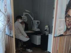 -瑞司视光眼镜·蔡司战略合作眼镜店(新街口店)