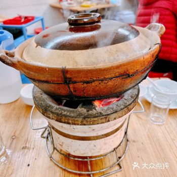 埋单也才490元，着实是近来吃得最便宜又饱的一顿