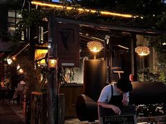 -城墙外BAR
