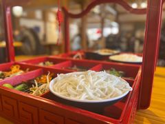 -勺子米线·云南传统小吃市集(四方街店)