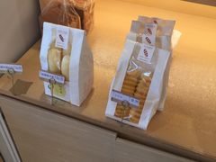 面包甜点陈列柜-好利来(新宜白店)