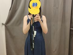 试衣间试衣-优衣库(东莞东城万达广场店)