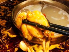 招牌牛蛙-哥老官重庆美蛙鱼头(西湖银泰十一哥店)