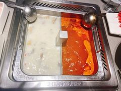 -海底捞火锅(金山百联店)