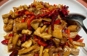 Stewed Pig Intestines in Clay Pot