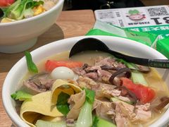 -蒙自源米线大王(东站店)