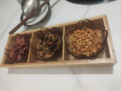 -汤宴·参须肚包鸡(南京路店)