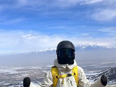 -丝绸之路山地度假区滑雪场