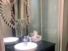 -喜鹊愉家酒店(郑州曼哈顿博览中心地铁站店)