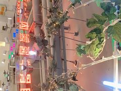 -运气牛自助酱大骨火锅(南京东路店)