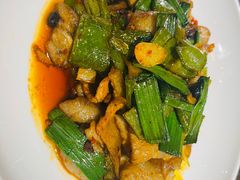 -渝信川菜 · 川味家常菜(财富购物中心店)