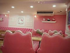 -Hello Kitty Cafe(弘大店)