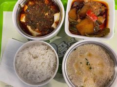 -老乡鸡(武汉中南梅苑小区地铁站店)