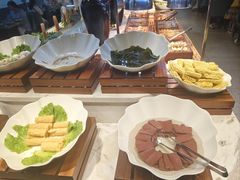 -金滏山·烤肉海鲜火锅自助(襄阳万达店)