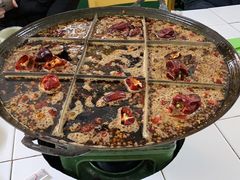 红汤锅底-石灰市老火锅(北滨路店)
