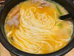 酸汤肥牛过桥米线-云味馆过桥米线(皇庭广场店)