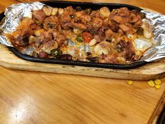 -老东镇啤酒屋海鲜加工·蒸汽海鲜·海鲜烧烤(台东店)