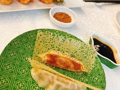 -品海楼·大连海胆锅贴馆(东港店)